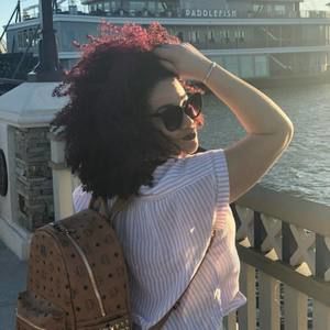 Meet your Posher, Carla